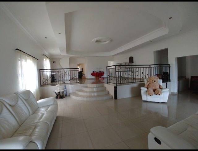 3 BEDROOM HOUSE FOR SALE IN CRAIGIEBURN